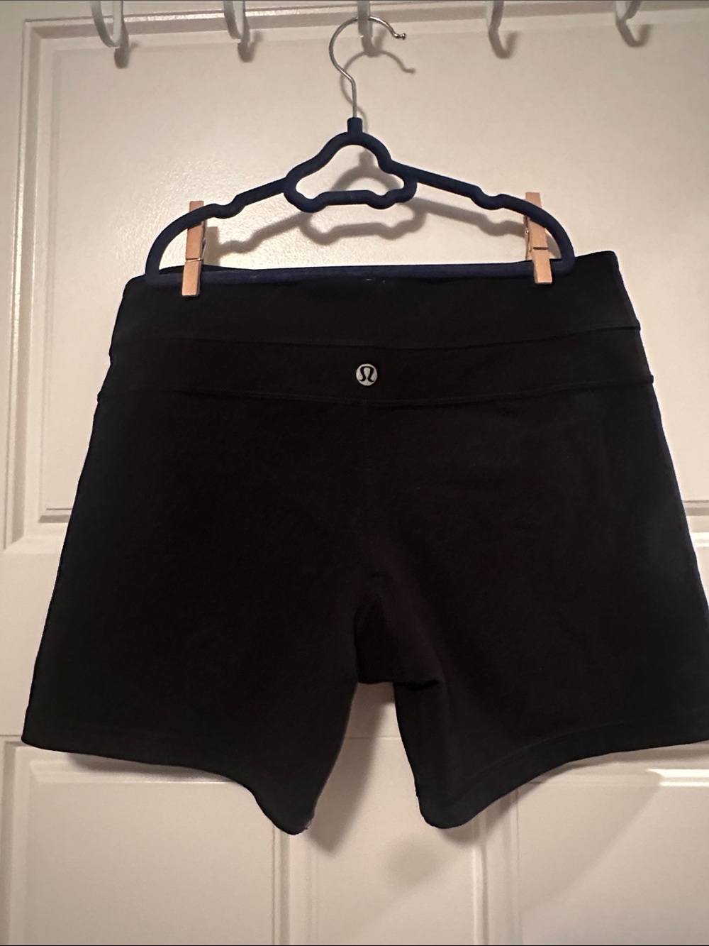 Lululemon Reverse Groove Shorts - Picture 2 of 5